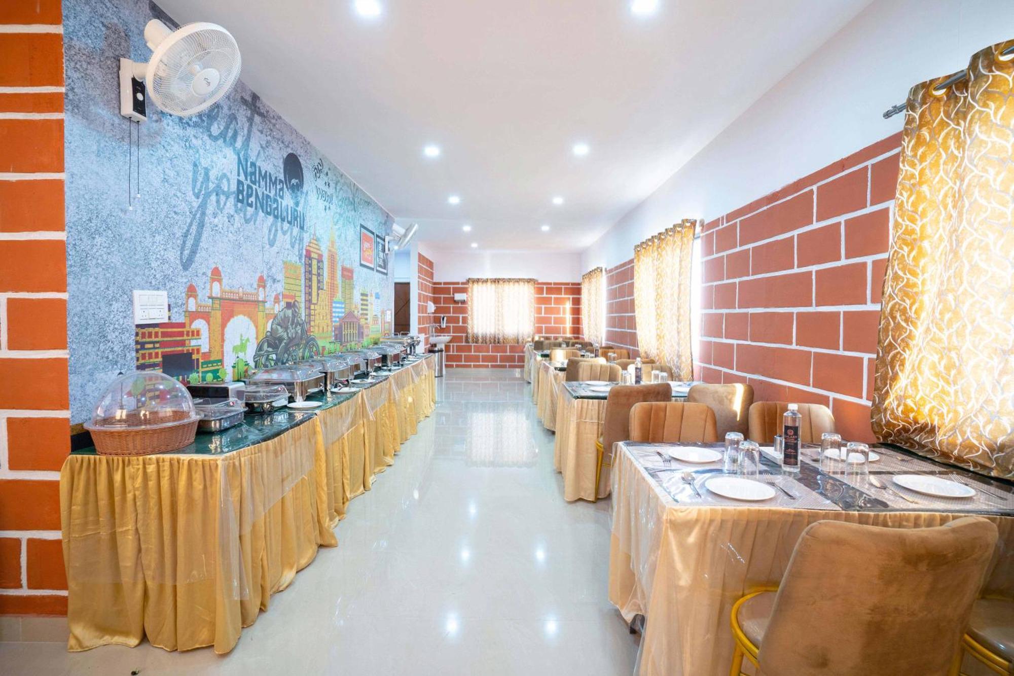 Treebo Galaxy Kings Suites, Hebbal Bangalore Exteriör bild
